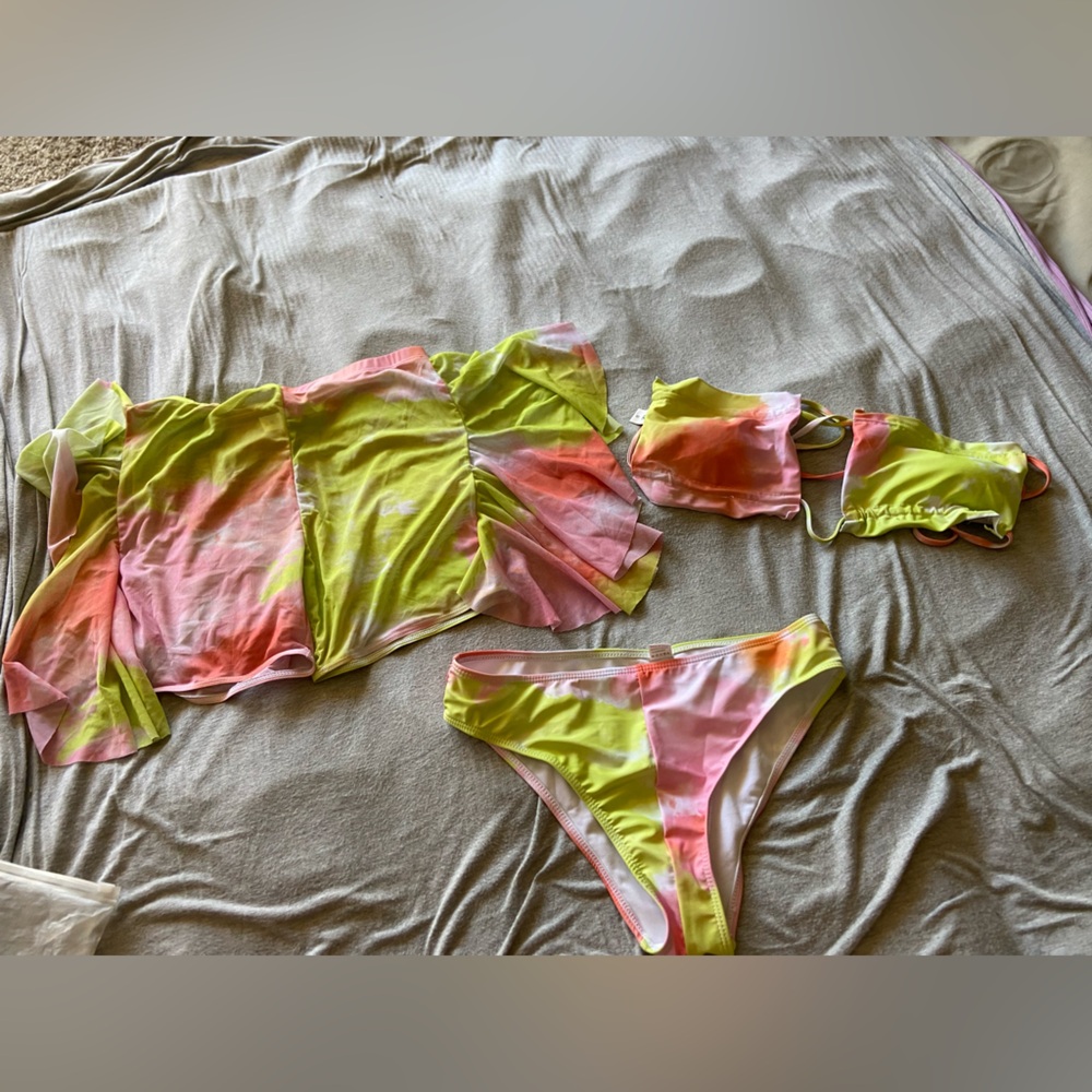 Tie-Dye 3 Piece Swimsuit